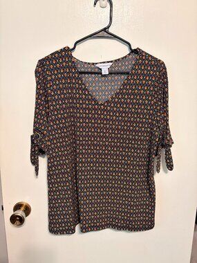 Liz Claiborne Geometric Medallion V-Neck Blouse Medium Tie Sleeve Top Navy